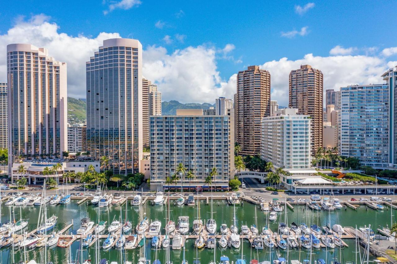 Apartamento *remodeled Oceanfront In Waikiki - Ilikai Marina