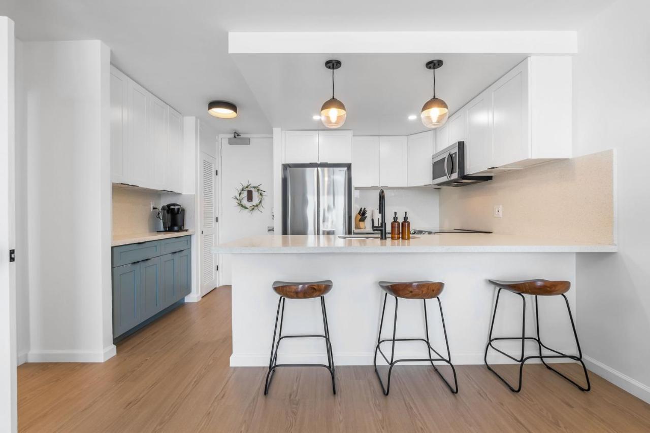 *remodeled Oceanfront In Waikiki - Ilikai Marina Apartamento