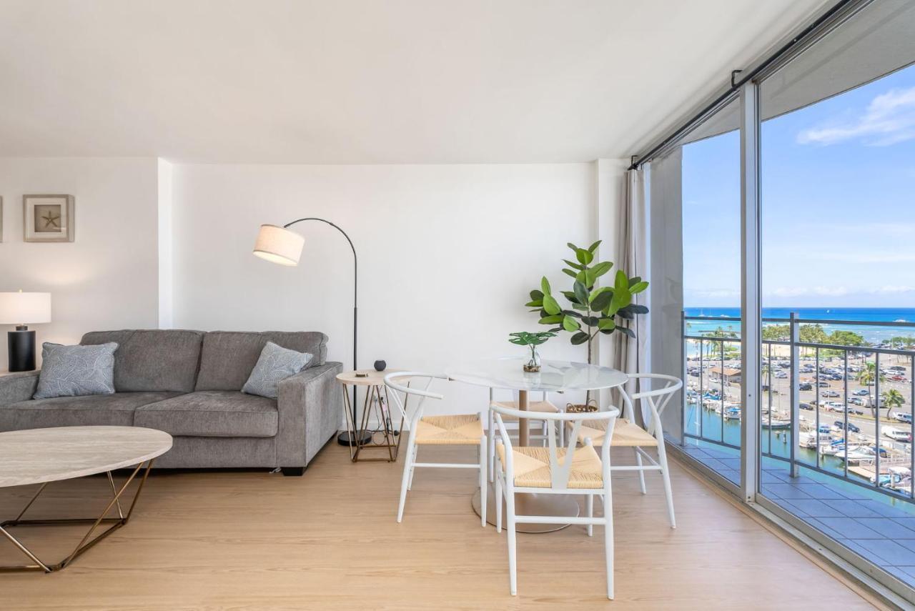 *remodeled Oceanfront In Waikiki - Ilikai Marina Apartamento Honolulu