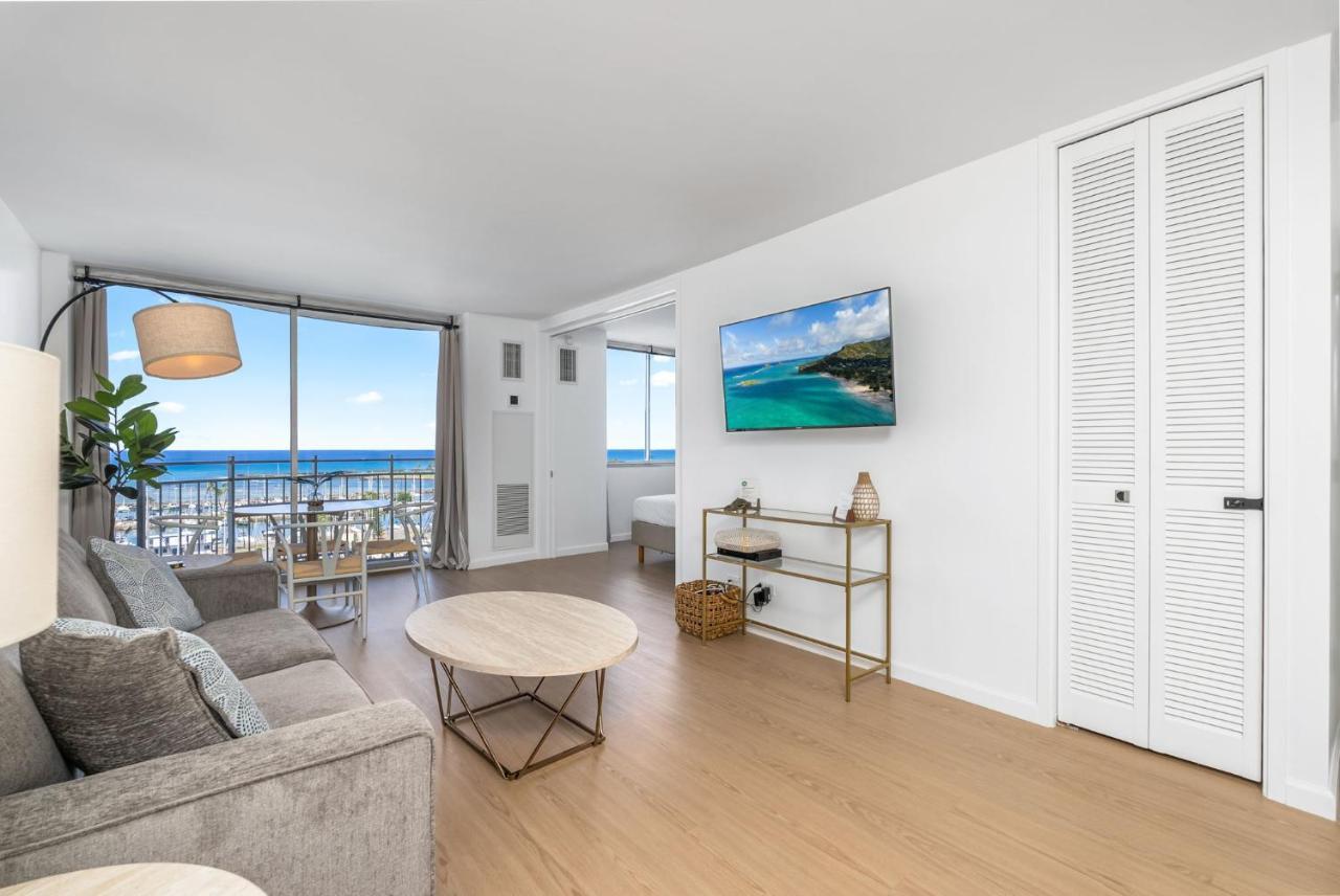 Apartamento *remodeled Oceanfront In Waikiki - Ilikai Marina